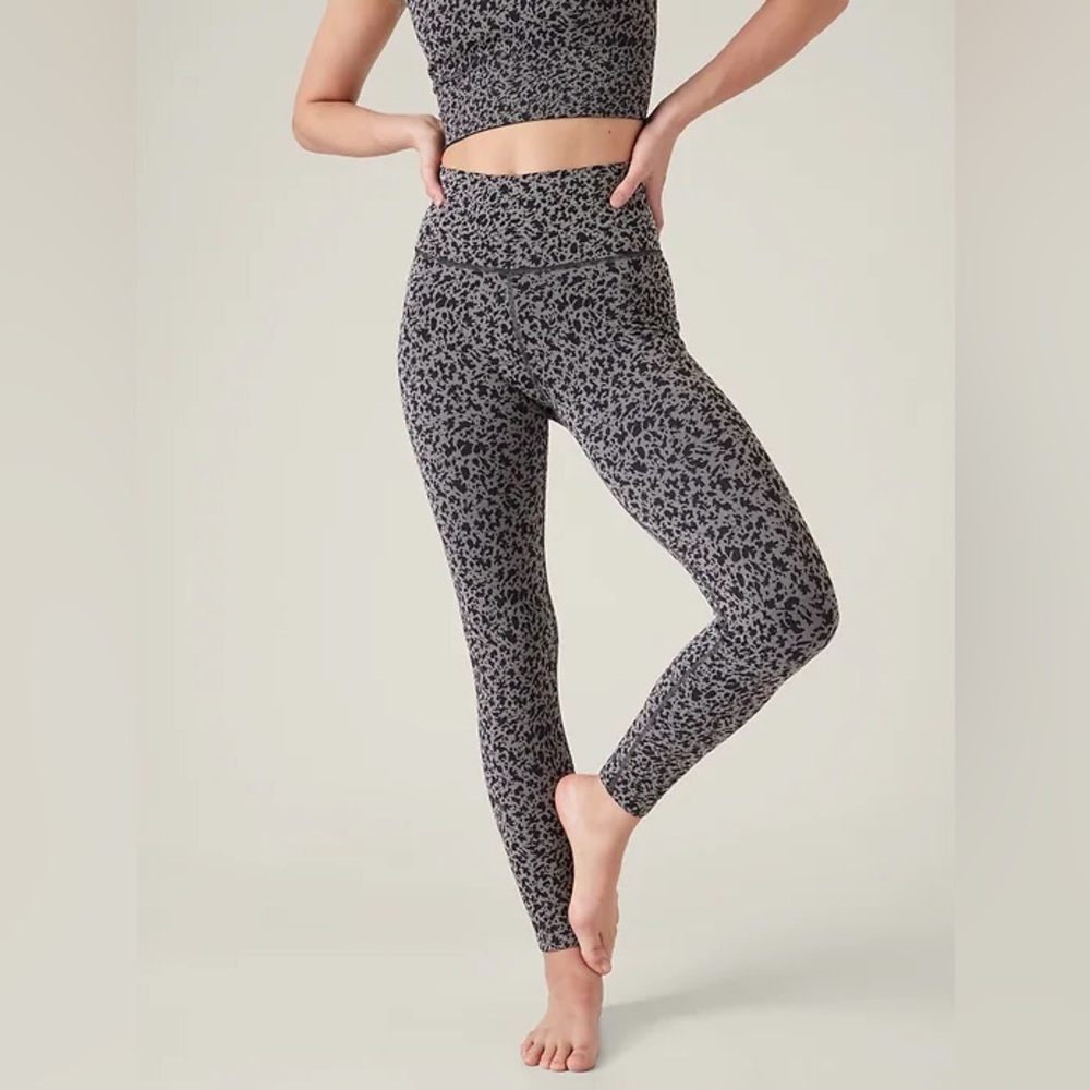 Athleta Aurora Seamless Tights Puzzle Animal Ribbed Leggings Stretch High Rise